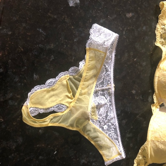 Beautiful set Victoria’s Secret Angle collection - Picture 9 of 14